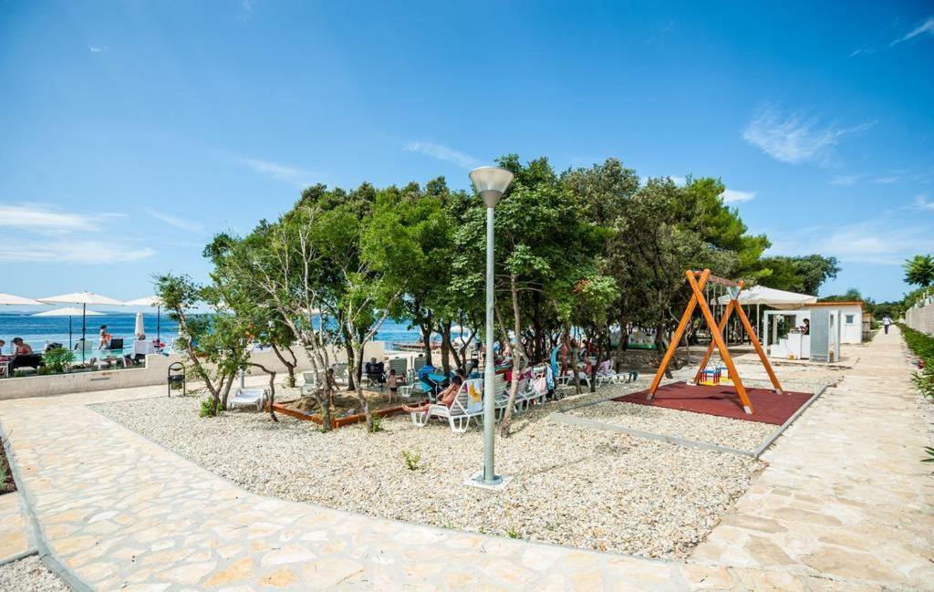 Apartmani Astrado Petrčane Exterior foto