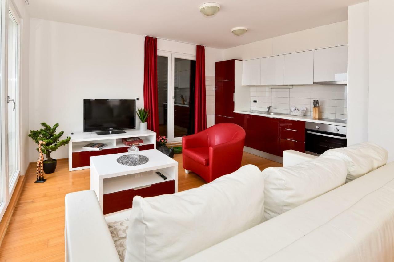 Apartmani Astrado Petrčane Exterior foto